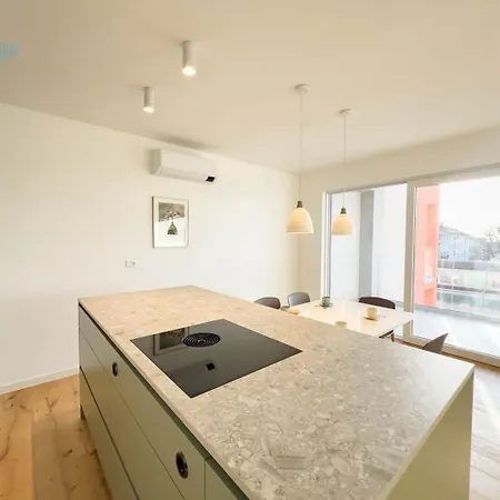 Blue Life 3b Tirabora Short Rent, Con Parcheggio Privato * 的里雅斯特